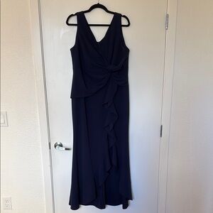 Elegant Navy Blue Sleeveless Dress